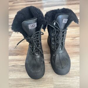 Mens UGG Butte Water Proof Leather Snow Boot - Black 
Size 10.5